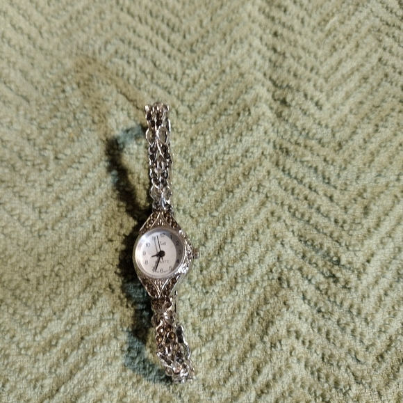 Watch - Picture 2 of 6